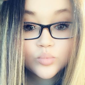 Meet your Posher, Sonia